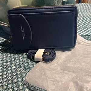 NWOT Forever Lovely Crossbody Wallet - Navy